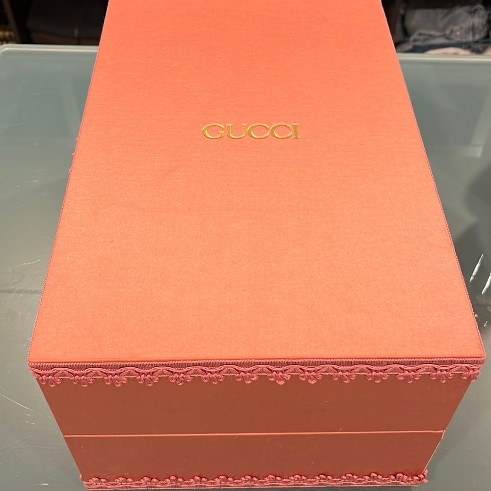 Gucci shoe box
